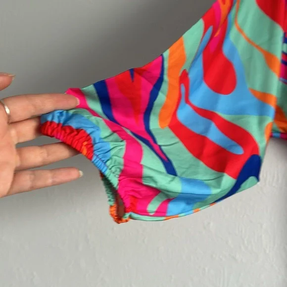 Color stunning dress - Picture 3 of 5